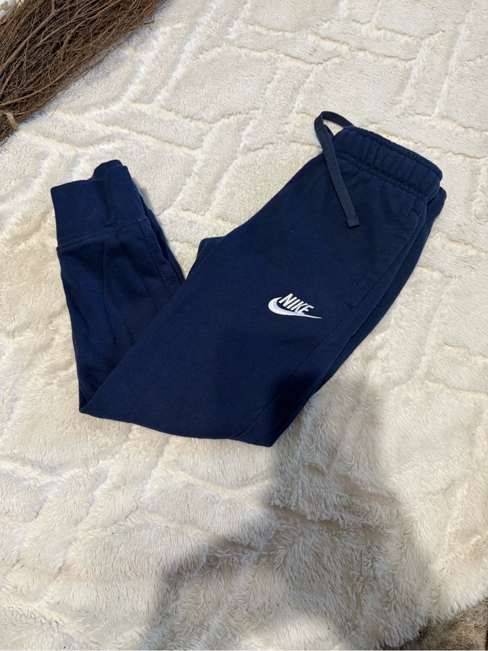 Nike Kids Dark Navy Jogger Sweatpants with White Logo